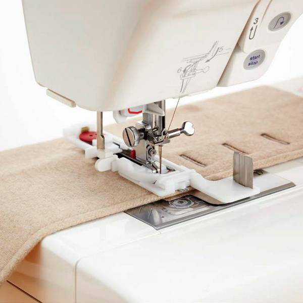 Обработка петли для пуговицы на швейной машинке